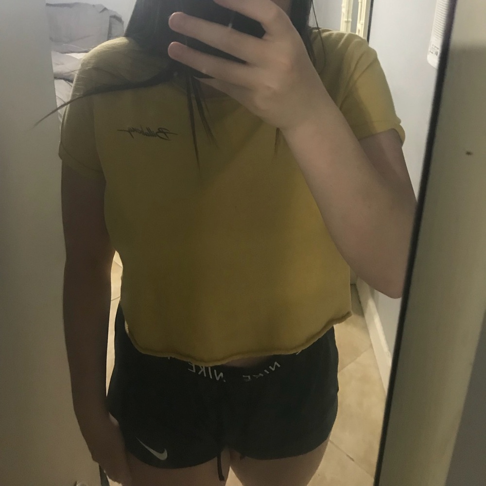 yellow tee shirt